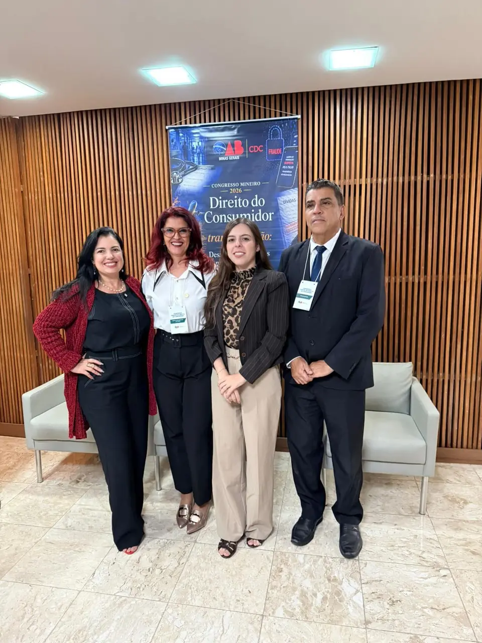 Dra. Fernanda com outros advogados no Congresso Mineiro de Direito do Consumidor
